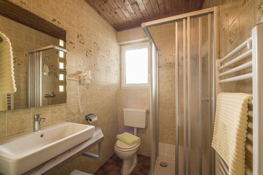 Landgasthof Pfarrwirt Hotel Thiersee Luaran gambar